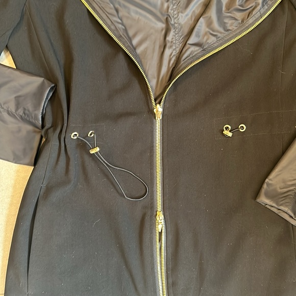 Calvin Klein Woman’s Lightweight, Water Resistant Coat - Picture 3 of 13